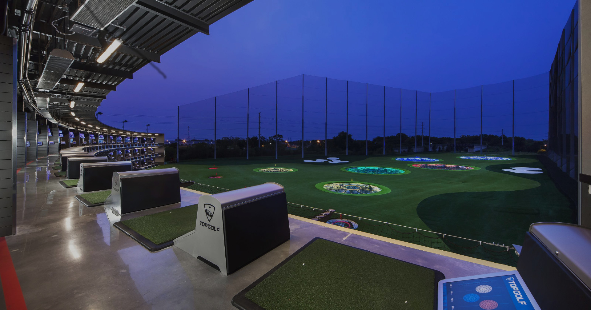 4 seasons topgolf